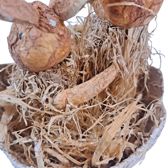 Primitive Hand Painted Paper Mache Bunnies In An Egg Basket Folk Art Figurines - Picture 3 of 9